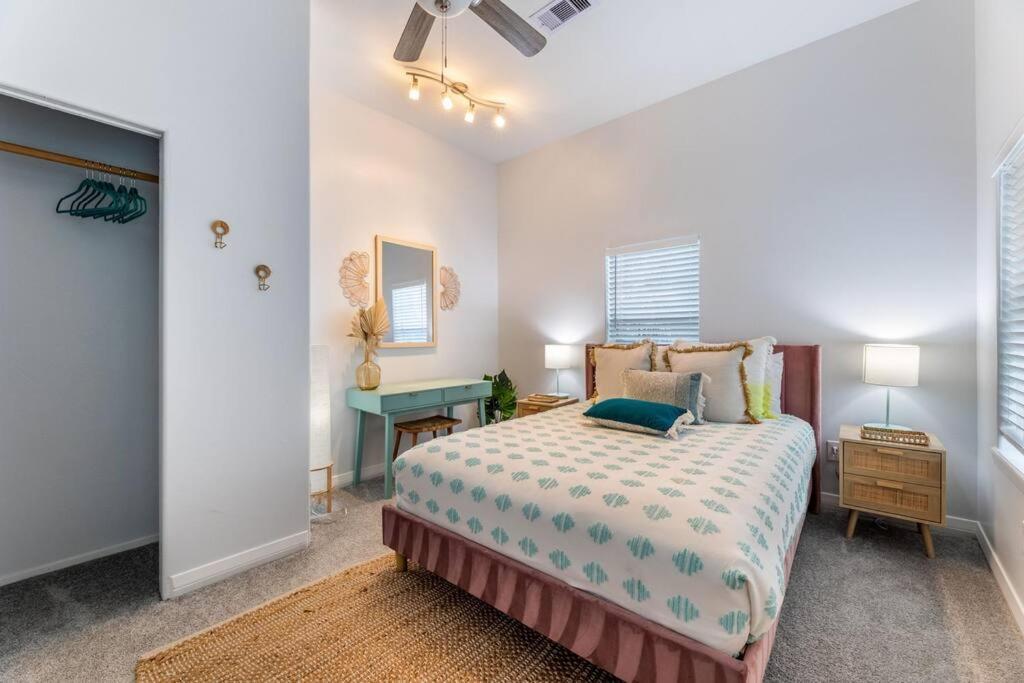 5/3 With A Heated Pool 2 Min From Beach, Updated Galveston Extérieur photo