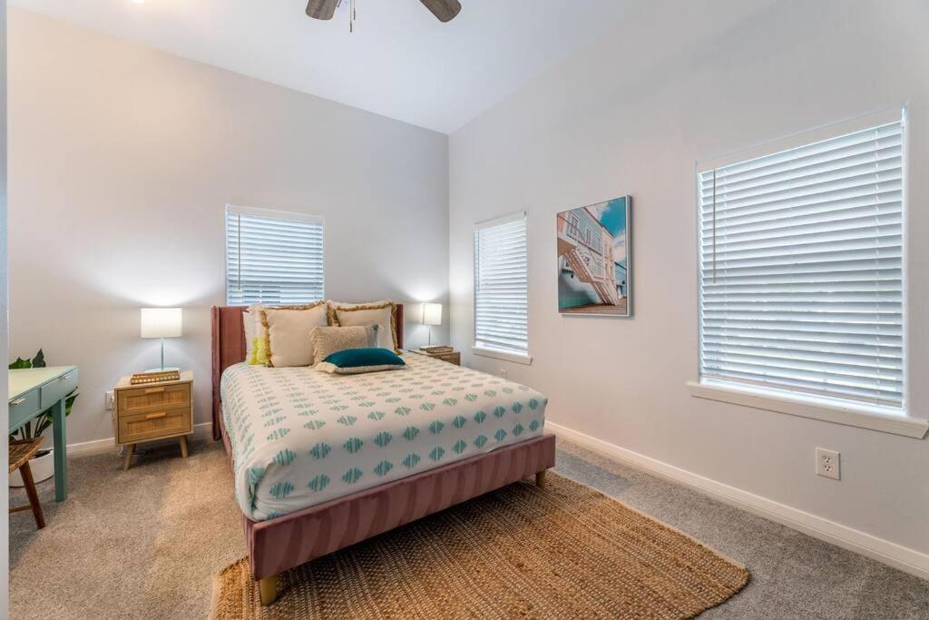 5/3 With A Heated Pool 2 Min From Beach, Updated Galveston Extérieur photo
