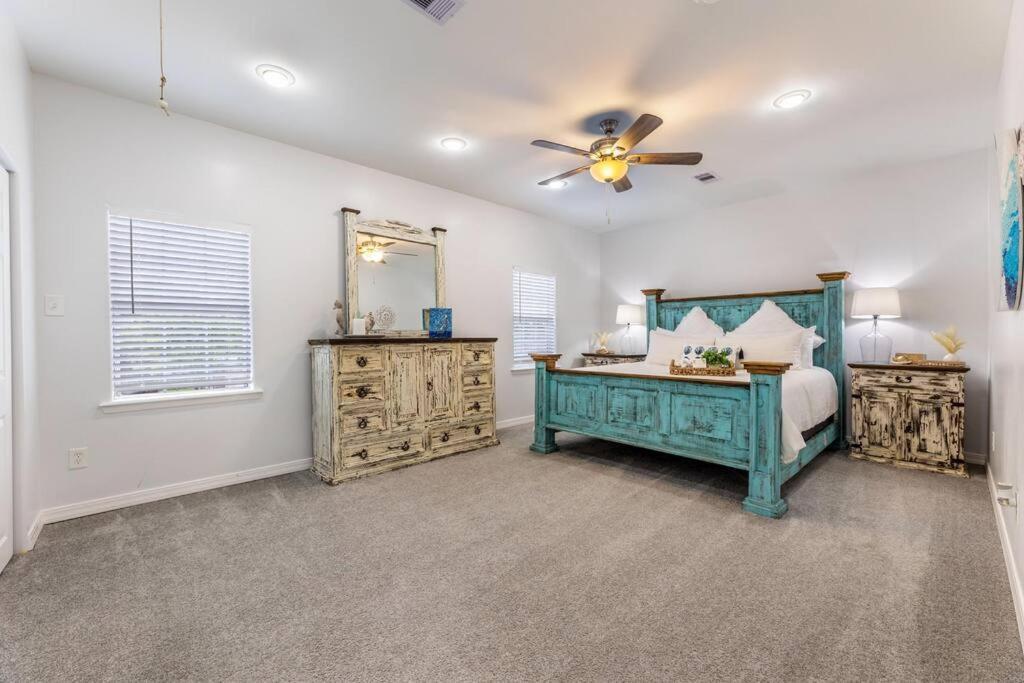 5/3 With A Heated Pool 2 Min From Beach, Updated Galveston Extérieur photo