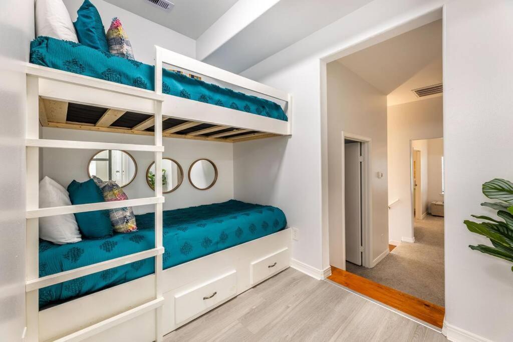 5/3 With A Heated Pool 2 Min From Beach, Updated Galveston Extérieur photo