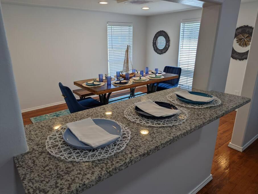 5/3 With A Heated Pool 2 Min From Beach, Updated Galveston Extérieur photo