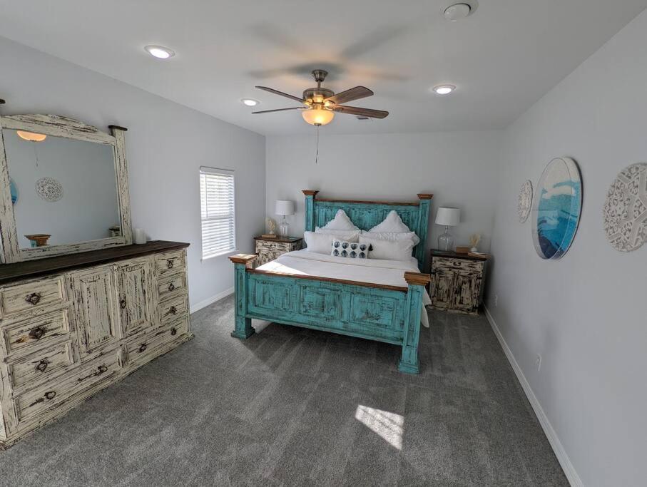 5/3 With A Heated Pool 2 Min From Beach, Updated Galveston Extérieur photo